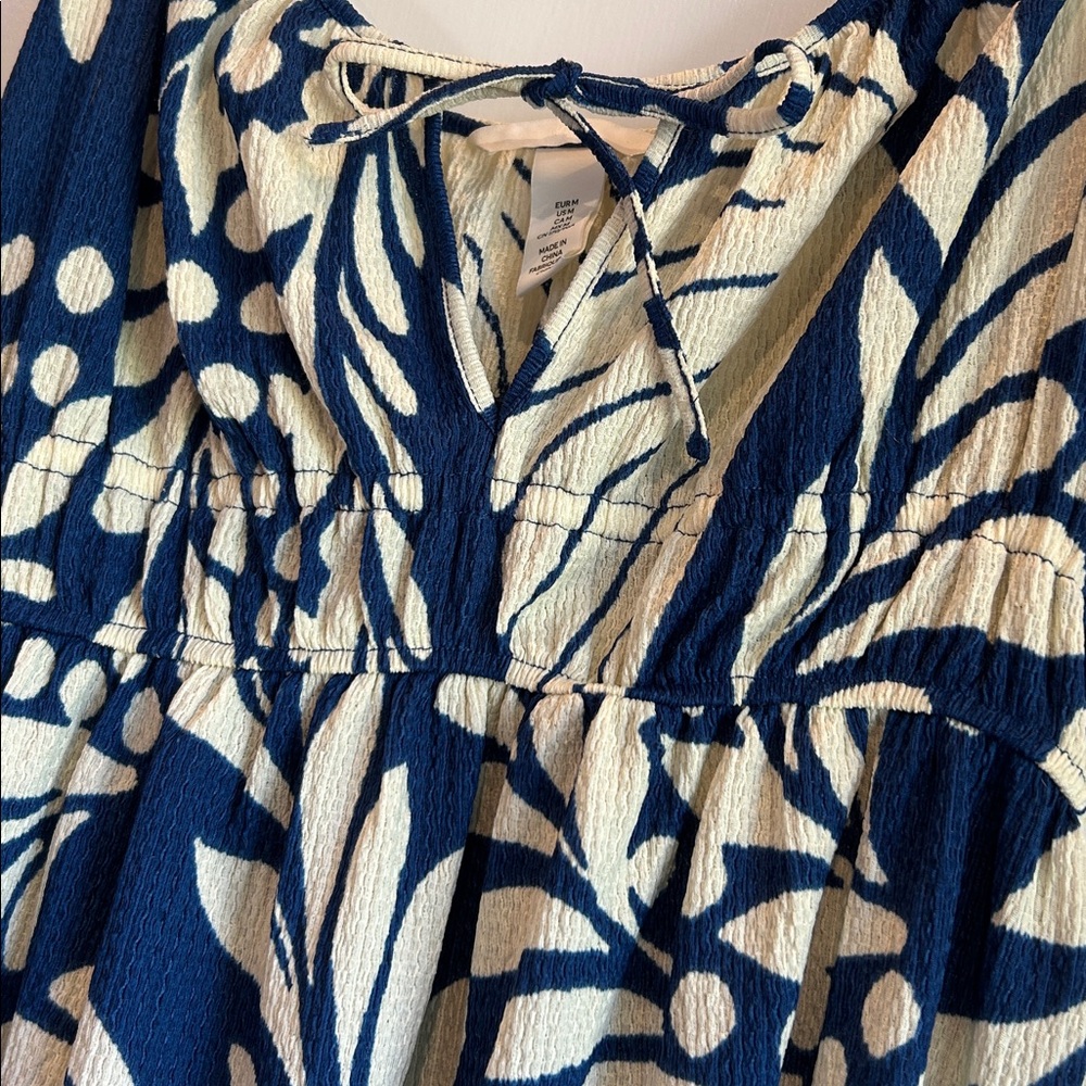 H&M blue tropical print midi dress - Picture 3 of 3